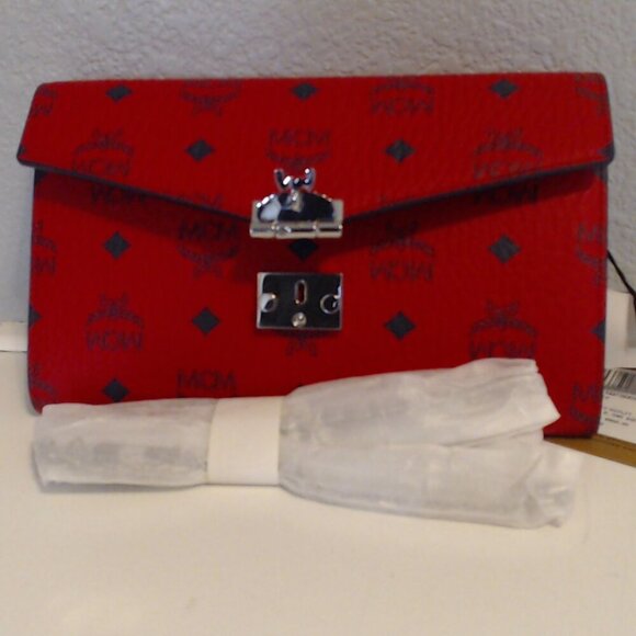 MCM Clutch & Crossbody with silver hardware BNWT - Picture 6 of 6